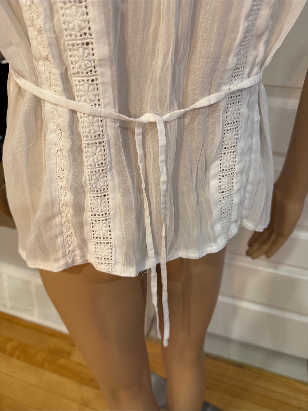 NY Collection White Ruffled Eyelet Button-Front Blouse - Picture 14 of 16